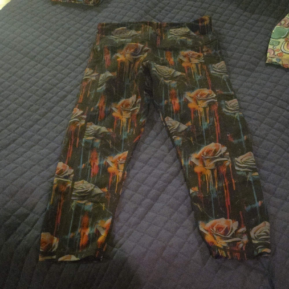 Constantly Varied Gear Dripping Roses Capris